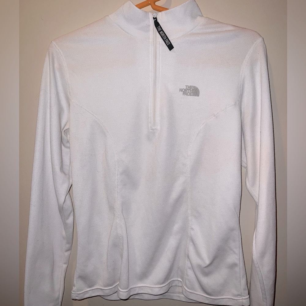 The North Face white light weight womens pullover 1/4 zip